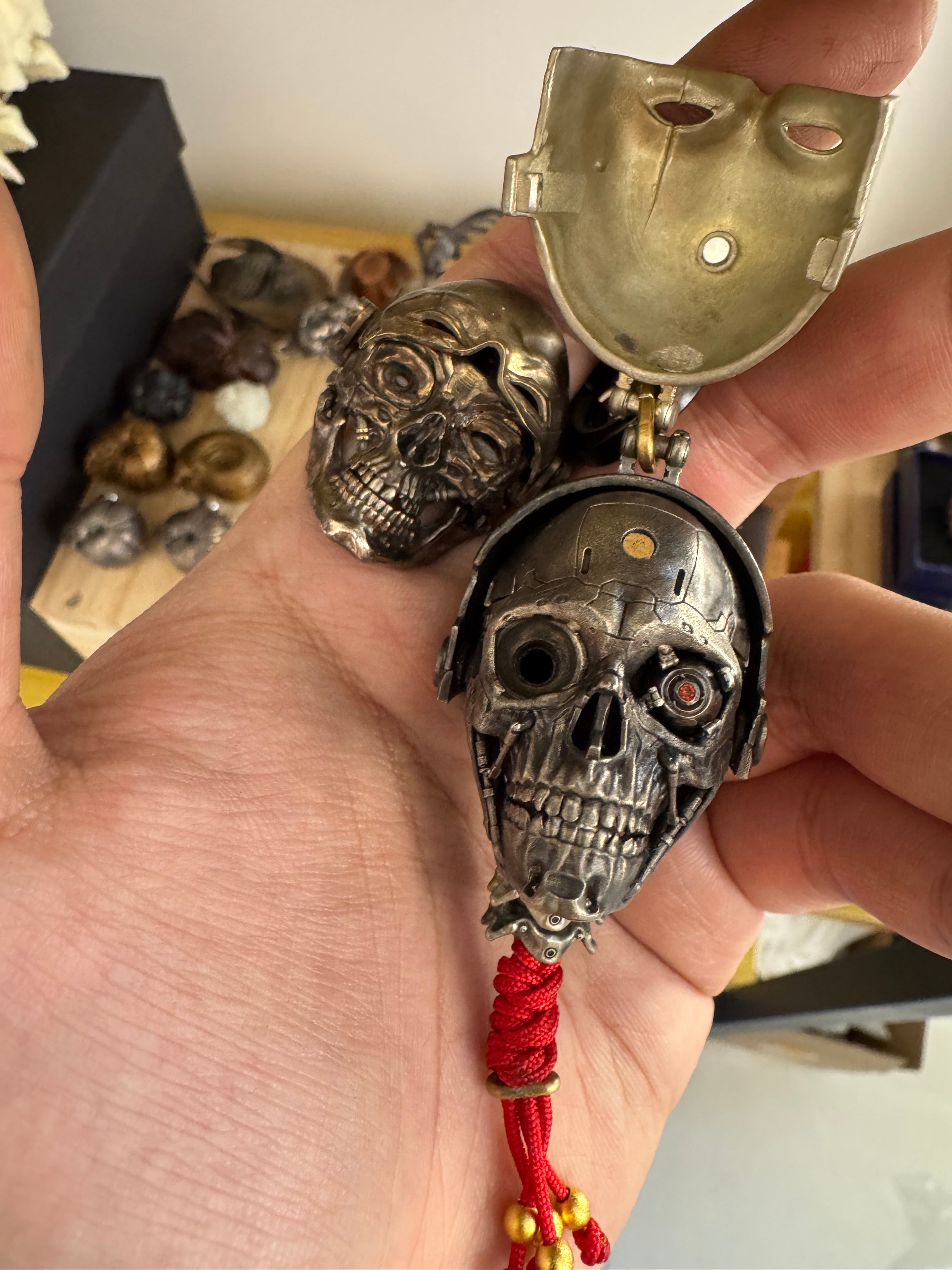 Cyberpunk EDC Pendant: Small Iron Head